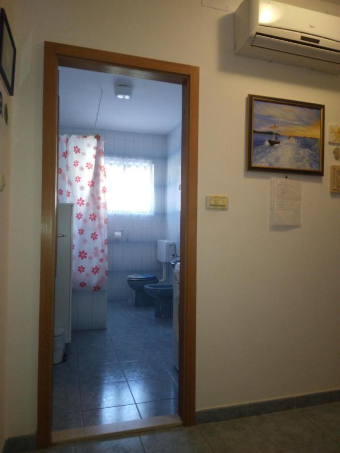 Apartment Meri โตรกีร์ ภายนอก รูปภาพ