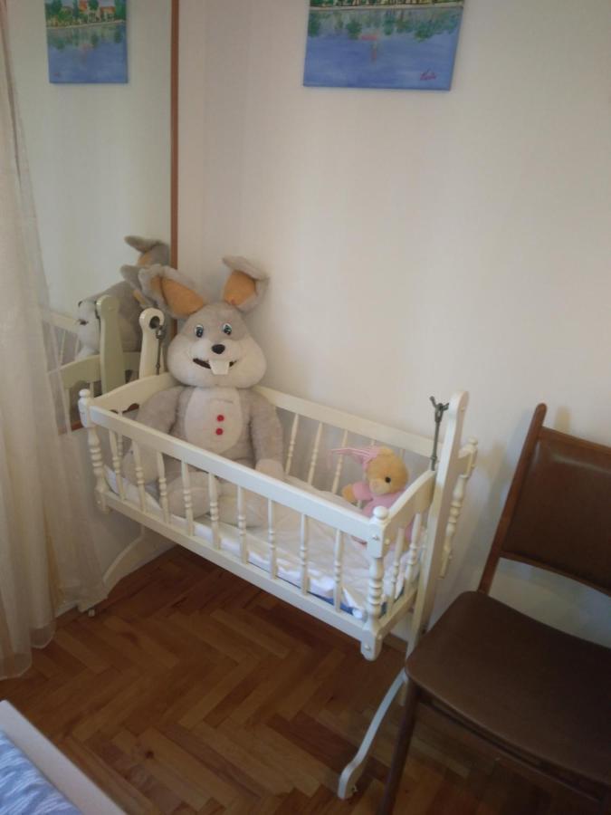 Apartment Meri โตรกีร์ ภายนอก รูปภาพ