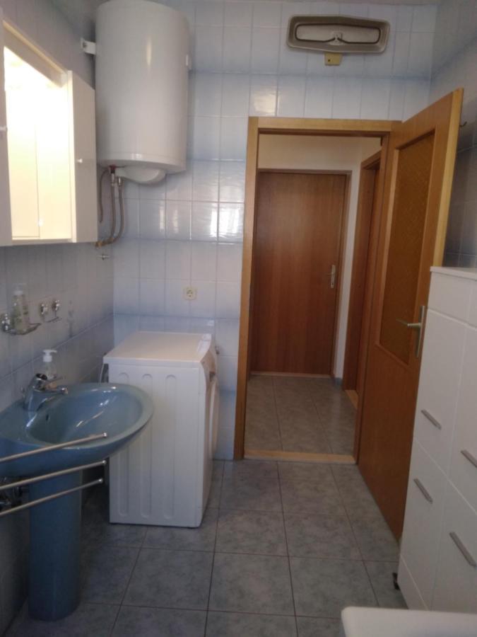 Apartment Meri โตรกีร์ ภายนอก รูปภาพ