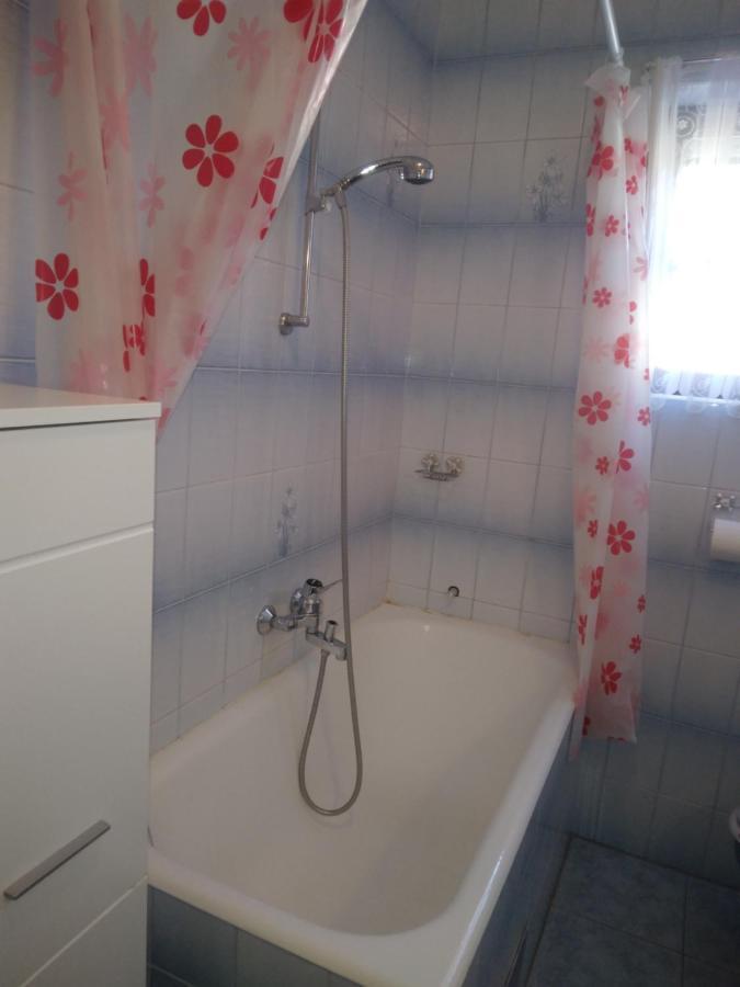 Apartment Meri โตรกีร์ ภายนอก รูปภาพ
