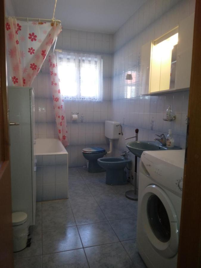 Apartment Meri โตรกีร์ ภายนอก รูปภาพ