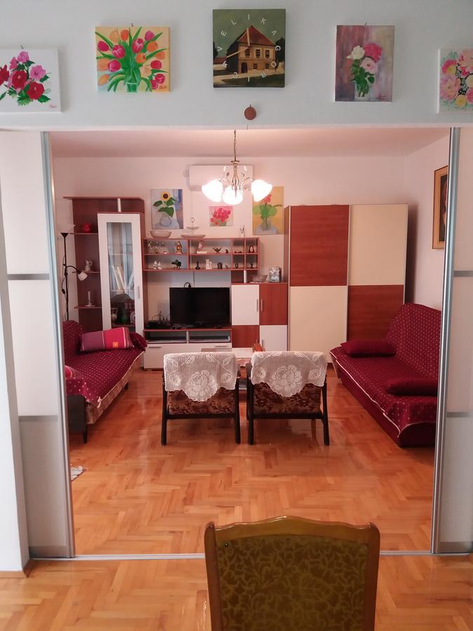 Apartment Meri โตรกีร์ ภายนอก รูปภาพ