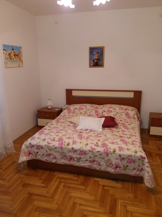 Apartment Meri โตรกีร์ ภายนอก รูปภาพ